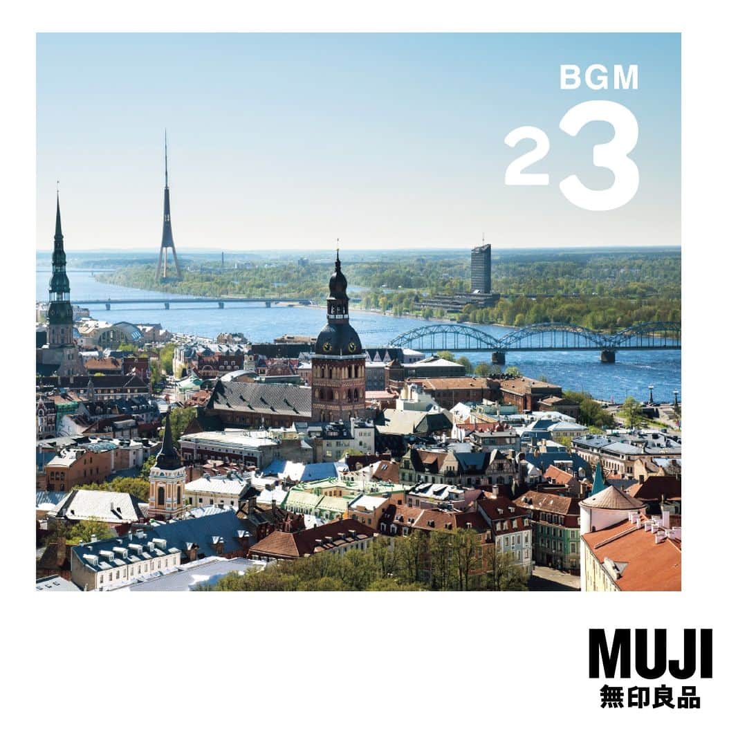 無印良品さんのインスタグラム写真 - (無印良品Instagram)「MUJI BGM プレイリスト「Autumn」の配信を開始しました - 過去の無印良品の店内で流れるBGMシリーズの中から、季節をテーマに「MUJI BGM」のプレイリストをSpotifyにて定期的に更新しています。  今回は、BGM2 Paris、BGM23 Latvia、BGM26 Poland、BGM27 The Netherlandsの中から、秋の心地よい気温と美しい景色を楽しむと共に、窓際で本を読みながら温かい紅茶を楽しむ。そんな落ち着いた時間を過ごせるような楽曲をセレクトしました。  また、様々な国をテーマにしたBGM2～27 も配信中です。 時代に消費される音楽とは一味違う、くらしに寄り添った「素顔の音楽」の魅力をお楽しみください。  ▼配信プラットフォーム Amazon Music Unlimited、Apple Music、AWA、LINE MUSIC、Spotify、Youtube Music  ※プレイリストはSpotifyのみでの配信です - #無印良品 #MUJI #BGM #mujibgm #ストリーミング」9月2日 14時00分 - muji_global