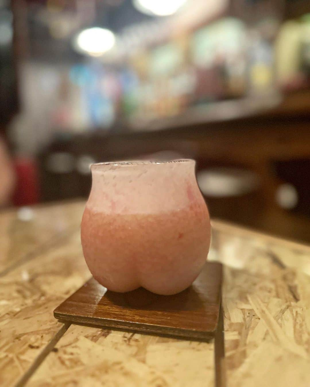 福本沙織さんのインスタグラム写真 - (福本沙織Instagram)「Harry Potterの世界満載のバル🍸 はじめハリーポッターと気づかなくて お洒落なバルと思ってたらハリーポッターだらけ！ お店に溶け込んでて素敵な空間でした✨ パスタ🍝もめちゃめちゃ美味しかった🥹 また食べに行きたい🤍 お酒飲めるようになったら 飲みに行こう〜🥳  PR @manrow0127 #ハリーポッター #ハリーポッターの世界 #ハリーポッターエリア #harrypotterfans #ベリーニ #ボロネーゼ #バーニャカウダ #バル #鎌倉ディナー #湘南グルメ #ワインバル」9月2日 14時18分 - saoriiinu918