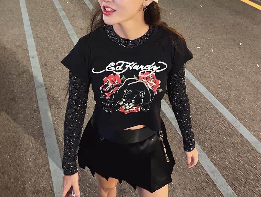 のインスタグラム：「🌹✨👨‍👨‍👧」