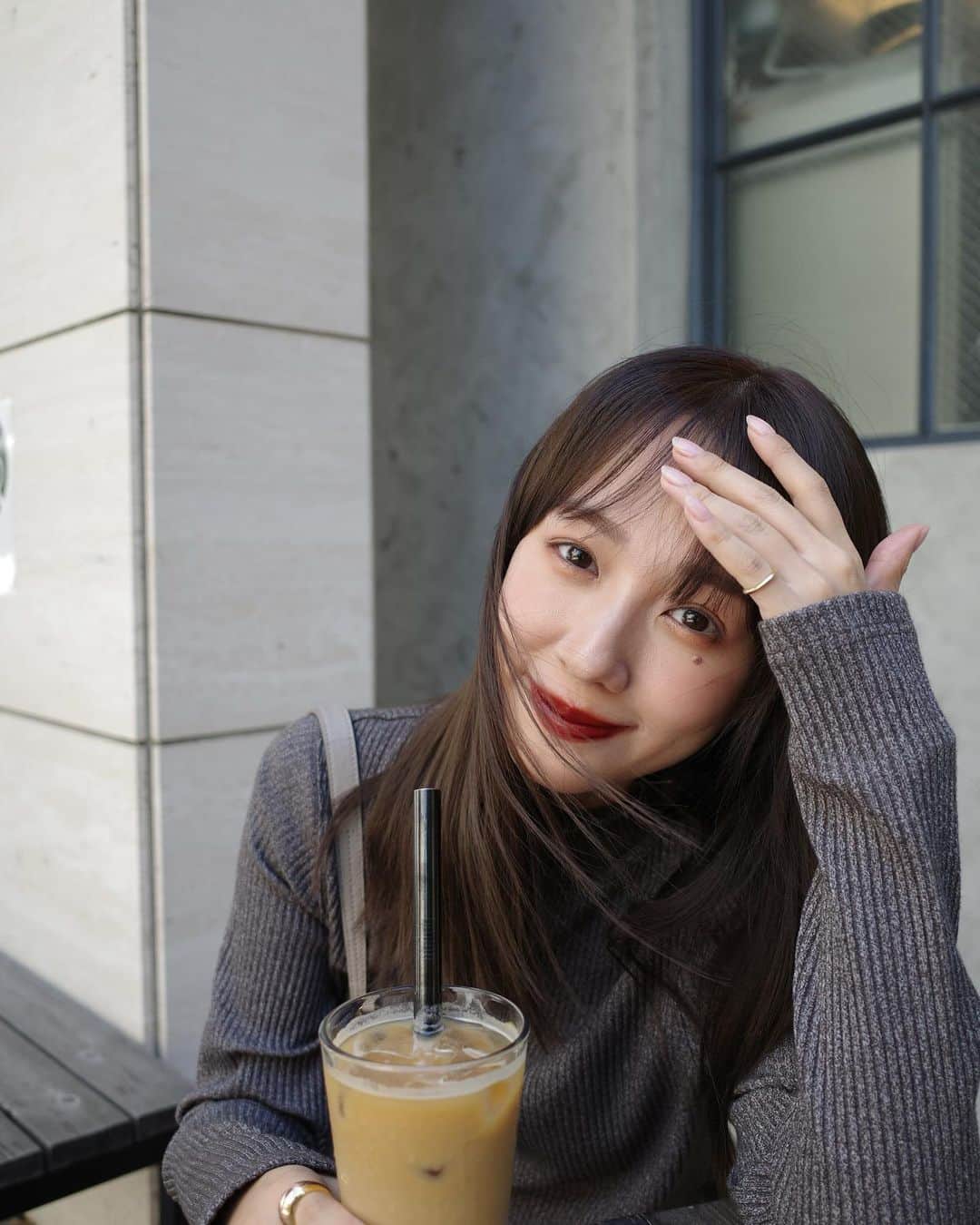 前田希美（まえのん）のインスタグラム：「秋になったら1番着たいワンピ🩶 を着ておでかけ。  秋服たくさん買ったので 早く涼しくなれ~~！！  このワンピは11日に発売予定です。   #のんの私服 #code #fashion #nwith #nwithstyling」