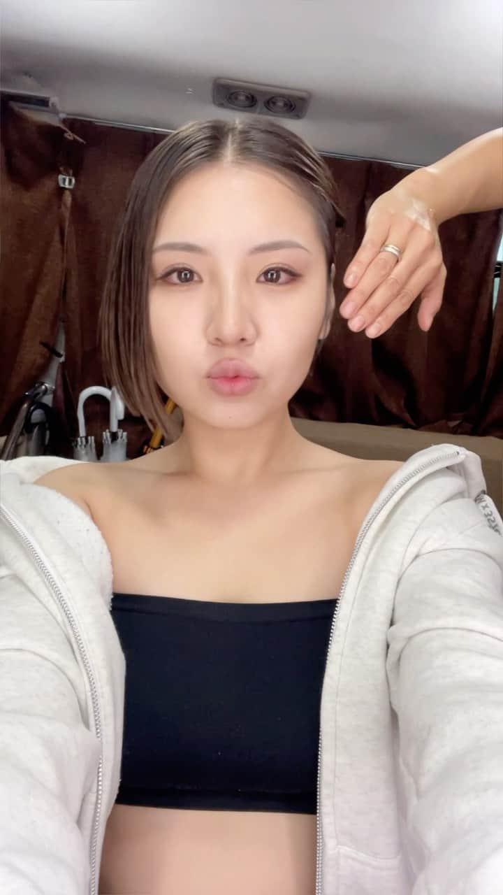 阿部真央のインスタグラム：「撮影☺️」