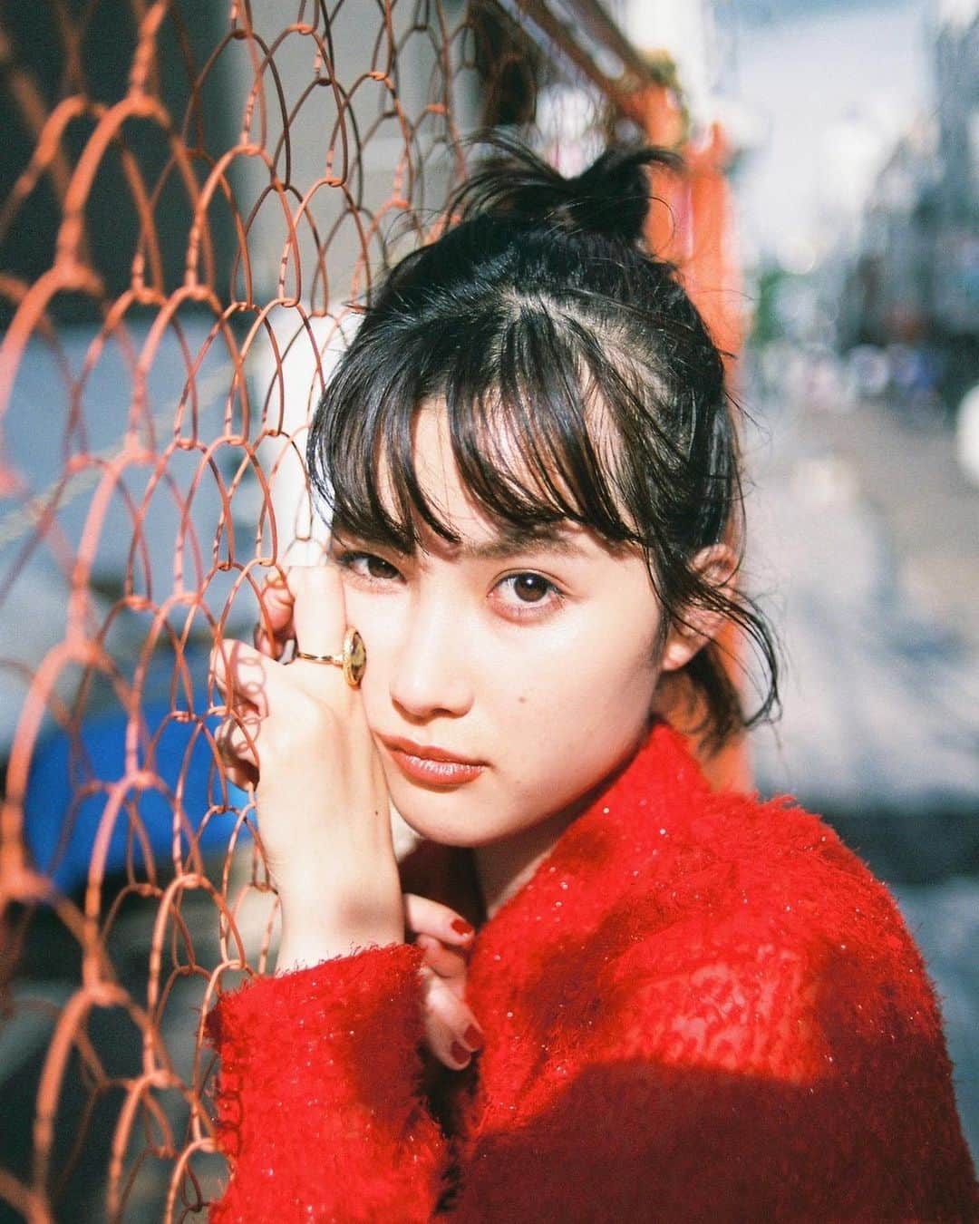 井頭愛海のインスタグラム：「. 🍄  📸ph @hiyori_korenaga  💄h&m @minami.kobayashi  👗sty @sakura6893   👗 shirt @labrado_vintage skirt @bera_hurugiya 💍 accessory @elysajewelry」