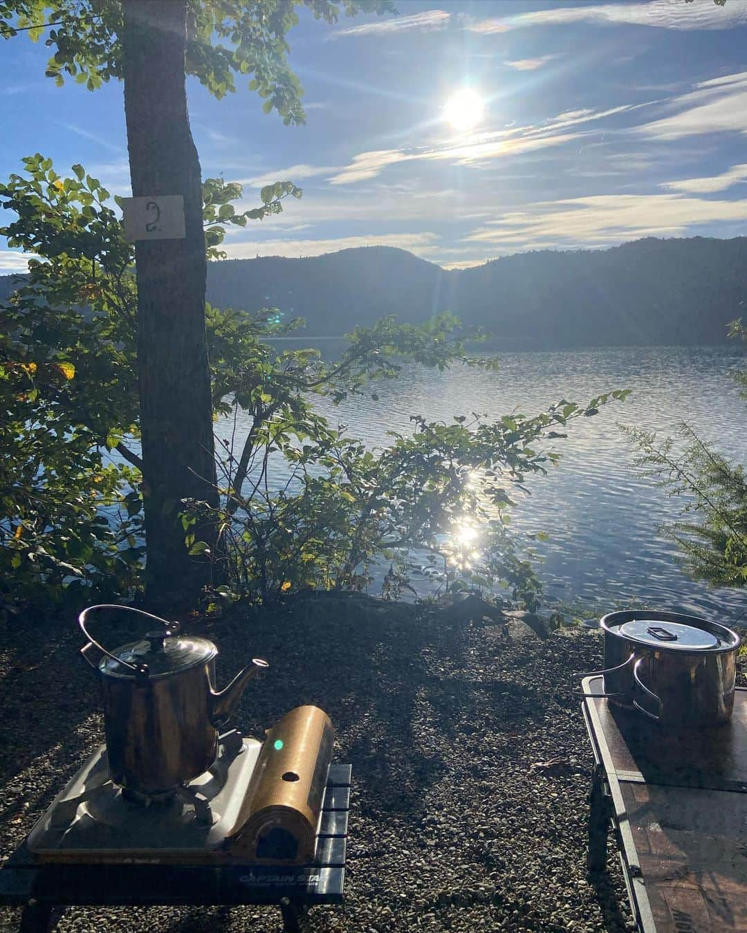 岩本憧子さんのインスタグラム写真 - (岩本憧子Instagram)「. ファミリーキャンプ🏕️ 青木湖編☁️ . 湖畔キャンプに憧れていた私。 ついに夢が叶いました✌️ . さいっこーに気持ちよかったです！ . . . #ファミリーキャンプ　#キャンプ #青木湖　#青木荘キャンプ場  #湖畔キャンプ #サバティカル　#アルニカ」9月2日 15時13分 - akoiwamoto