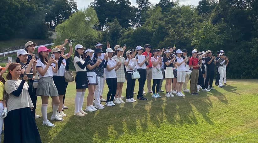 古閑美保さんのインスタグラム写真 - (古閑美保Instagram)「今日、スポーツ報知さんの企画で千葉県の東京湾カントリークラブ（アコーディア・ゴルフ）で行われた29歳以下限定の「ゴルフ体験会＆レッスン」が無事終わりました。とても暑かったですが参加してくれた方たちがそれ以上に熱く、真剣にレッスンを受けていただき楽しかったです！ゴルフを好きになって、これからもゴルフを楽しんでもらえたら嬉しいです！参加者の皆さんお疲れさまでした！　#ゴルフ初心者🔰　＃東京湾カントリークラブ　＃アコーディアゴルフ　＃スポーツ報知　＃初心者ゴルファー」9月2日 15時18分 - kogamihokogamiho