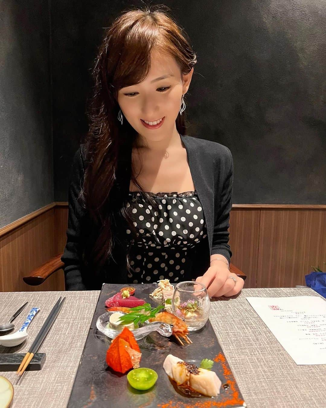 谷中麻里衣さんのインスタグラム写真 - (谷中麻里衣Instagram)「Birthday celebration 💕 From a year ago 😂 Really need to get better at social media!  33になりました🌸 連番でラッキーそうなのは気のせいかな✨  こちらは1年前の写真💕 今年は産院に次回の検診の結果次第では即入院と言われ、慌てて予約をキャンセルして安静に☺️ 最後にゆっくり美味しいご飯食べたかったよー！笑  #birthday」9月2日 15時31分 - marieyanaka