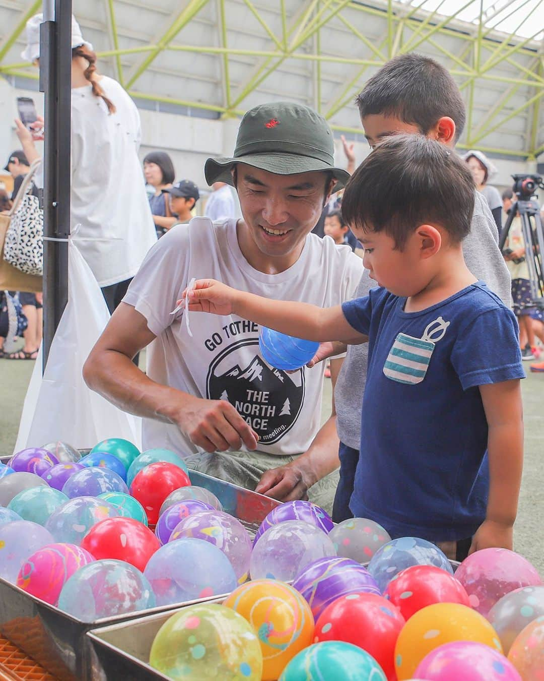 愛知県田原市のインスタグラム：「. Did you make a lot of summer memories? 夏の思い出いっぱいできた？ * あっという間に昨日から9月に突入〜😳 夏祭りに花火大会など イベント盛りだくさんな夏ももう終わり、、 みんな楽しく過ごせたかな☺️？  #サンテ夏まつり#サンテパルクたはら #たはら暮らし #渥美半島#田原市#伊良湖岬#伊良湖#赤羽根#菜の花浪漫街道 #tahara#irago#akabane#サーフィン#surfing#田舎暮らし#日々の暮らし #休日の過ごし方#スローライフ #instagramjaran#igersjp」