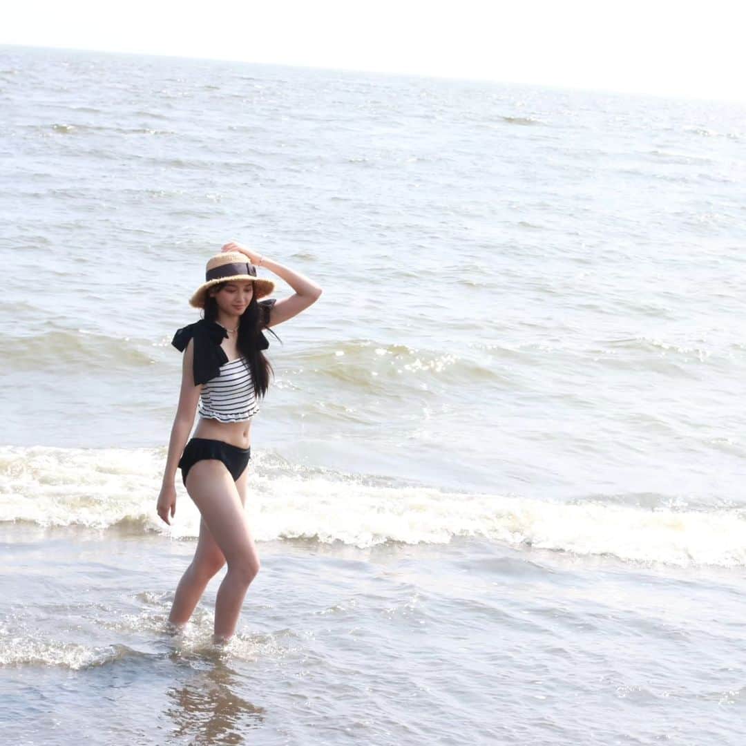 のインスタグラム：「・ 今年、大活躍だった水着✨  #海　#夏の思い出　#chico」