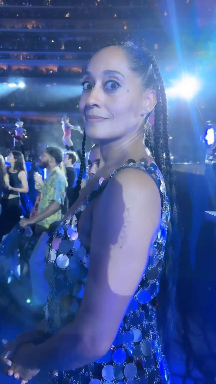 トレーシー・エリス・ロスのインスタグラム：「I muted y’all! WHAT A SHOW!  @beyonce」