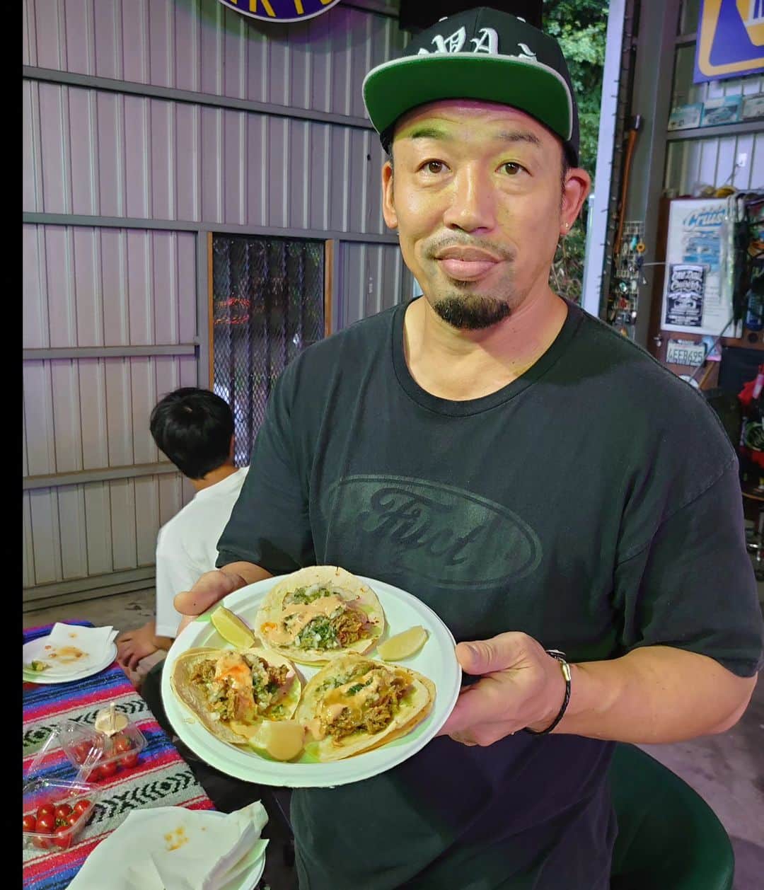 武蔵のインスタグラム：「TACOパーティー🌮  めちゃくちゃ美味かった！！  #武蔵 #tacos  #mexico  #感謝 #仲間」