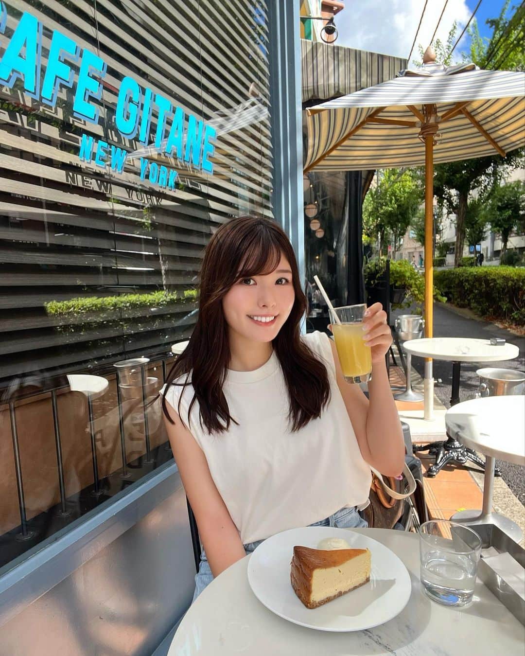 のインスタグラム：「CAFE GITANE🩵 恵比寿のおしゃれカフェ🤍 チーズケーキ🧀食べ応え 抜群やった💕  #恵比寿#恵比寿カフェ#東京#東京カフェ#恵比寿ガーデンプレイス#Tokyo#ebisu#カフェ巡り」