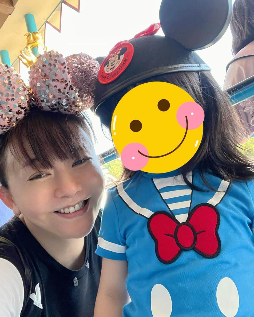 華原朋美さんのインスタグラム写真 - (華原朋美Instagram)「ディズニーデビューをおちびちゃんは果たしました💓💓 #華原朋美　#息子　#ディズニーランド　#ディズニーデビュー　#おしりふりふり」9月2日 17時07分 - tomomi_kakala