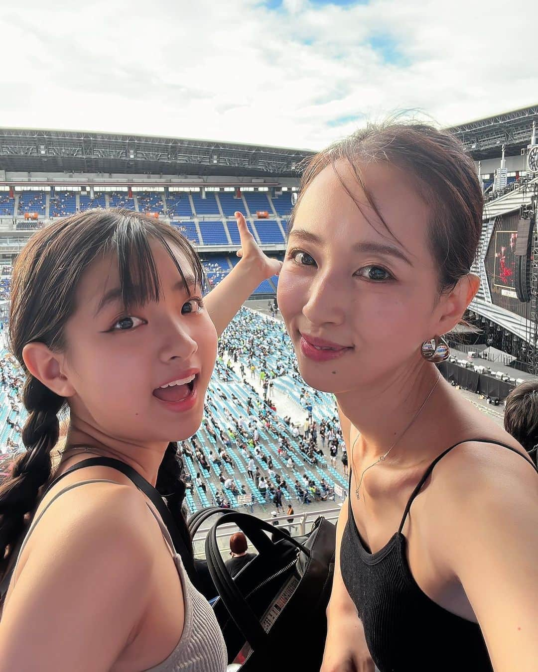 石田 祥子さんのインスタグラム写真 - (石田 祥子Instagram)「B'z 🔥LIVE-GYM Pleasure2023-STARS- . 稲葉さんを 肉眼で拝めそうだ!! . . 元気なアラカン見たら 私も元気になれる気がするんだよね . . 私の青春 35周年おめでとうございます . .  ━━━━━━━━━━━━━━━━━━ #bz #livegym2023stars #livegympleasure2023 #35周年」9月2日 17時23分 - shoko_ishida