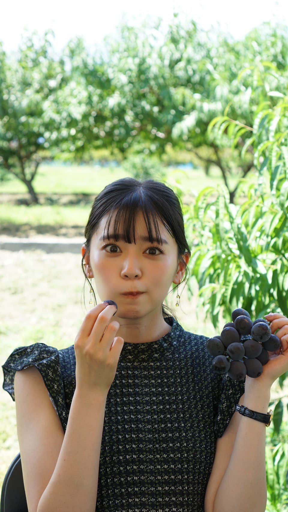 坂井仁香のインスタグラム：「何個食べたでしょうか  #坂井仁香 #ぶどう狩り #フルーツ狩り #もぐもぐ #超とき宣 #超ときめき宣伝部」