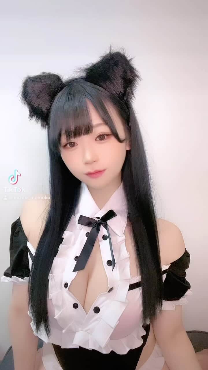 水月桃子のインスタグラム：「ねこちゃんダヨ〜  #cosplay #cosplayer #猫」