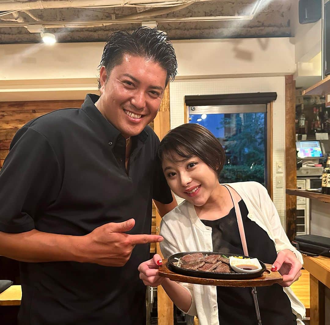 野田すみれのインスタグラム：「@takaboooooooooo  @steak.taka  夜はお肉🌉❤️」