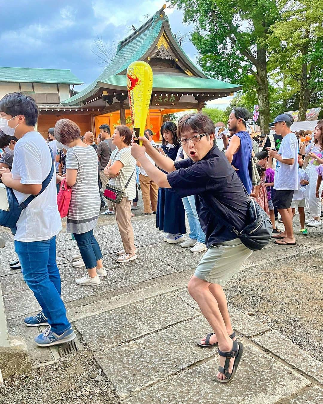 辻本耕志さんのインスタグラム写真 - (辻本耕志Instagram)「お祭りです。今年もくじを引きました。  バットでした。5年連続バット。  バット、小さくなってた。  #バット　#5年連続」9月2日 18時11分 - tsujimotokouji