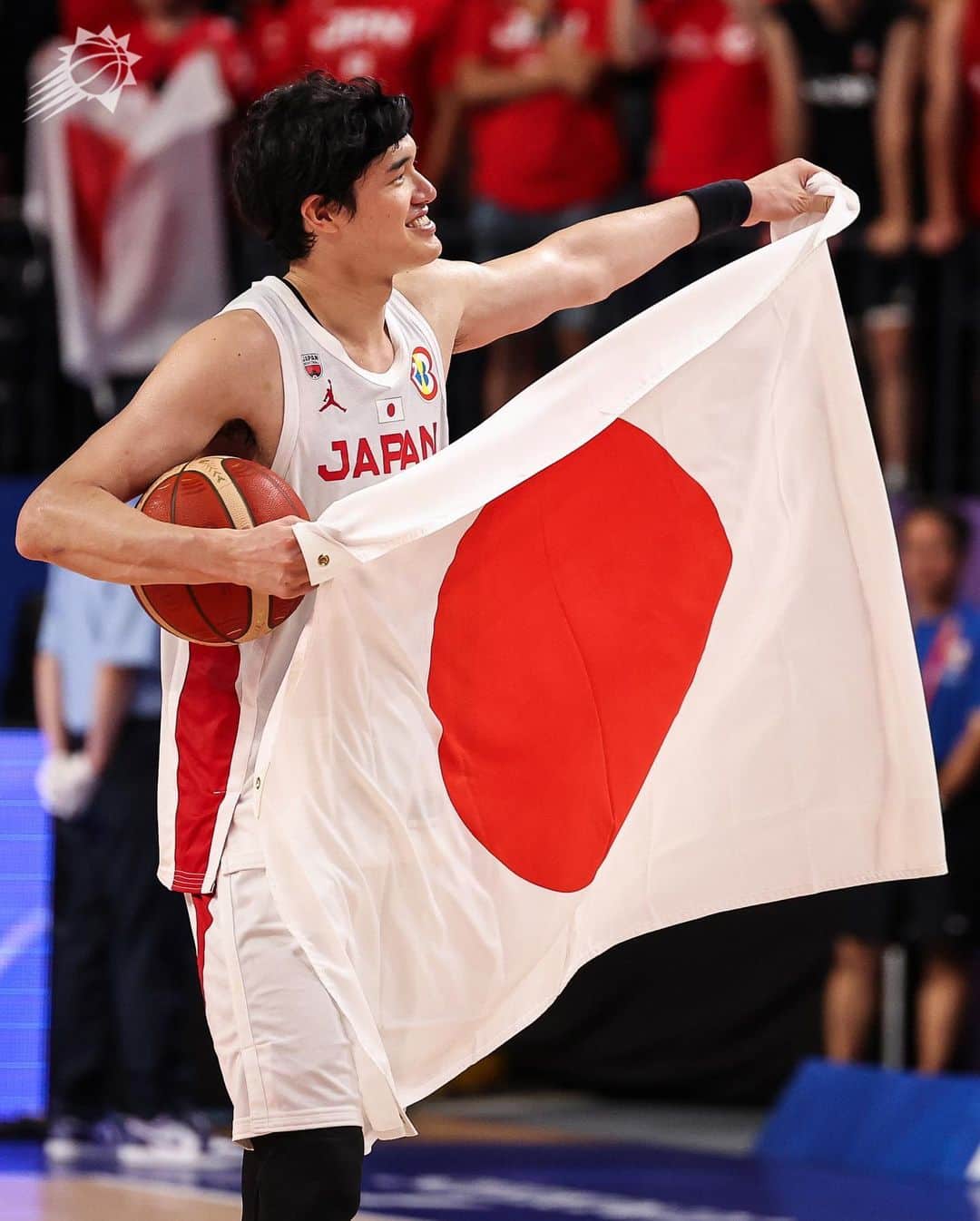 フェニックス・サンズさんのインスタグラム写真 - (フェニックス・サンズInstagram)「Congratulations to Yuta & Japan on qualifying for the Paris 2024 Olympic Games! 🇯🇵  Yuta in five @FIBAWC Games: 14.8 PPG 6.2 RPG  📸: @FIBA」9月3日 3時54分 - suns