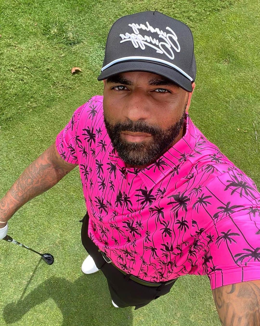 カルロス・ブーザーのインスタグラム：「Let’s Go Golfing 🏌🏽‍♂️… #holdat」
