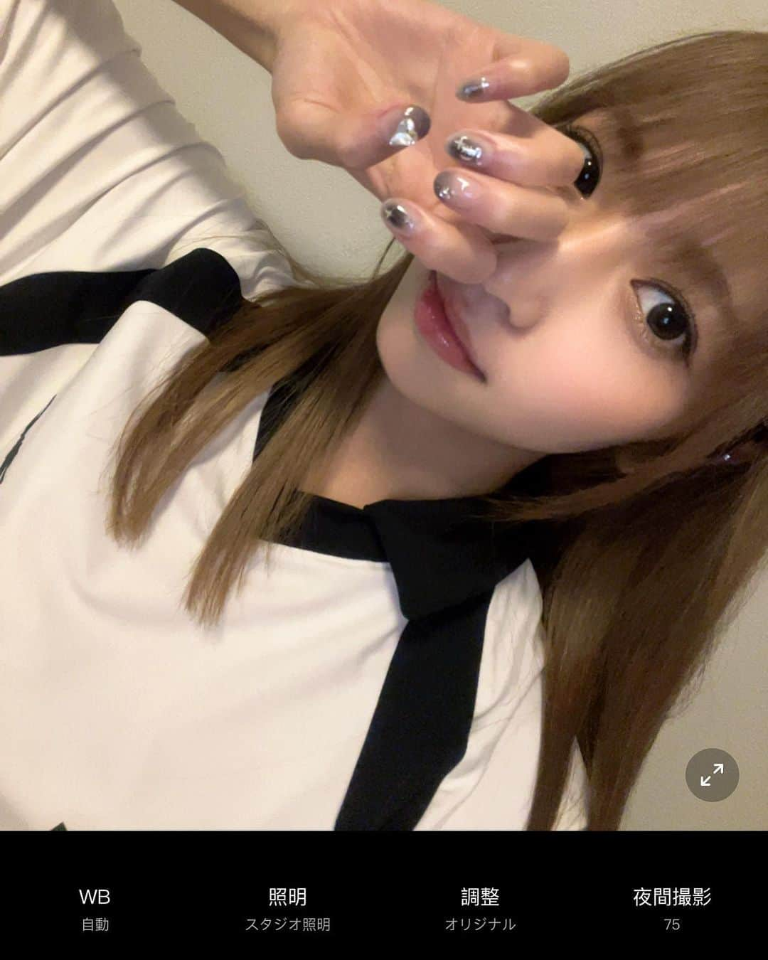 山下エミリーさんのインスタグラム写真 - (山下エミリーInstagram)「New nail🤍🎀🖤 . . . #ネイル #クロミ」9月2日 20時25分 - emiri_hkt48