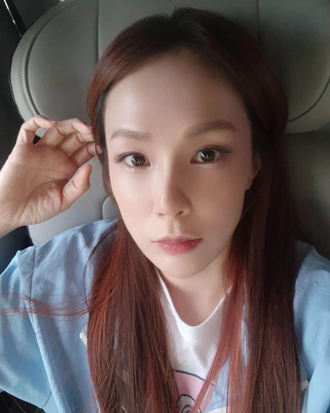 チェヨンのインスタグラム：「포항까지왔는데... 바다를 멀리서만 보고 오다니.. 그래도 좋았다♡♡♡♡♡」