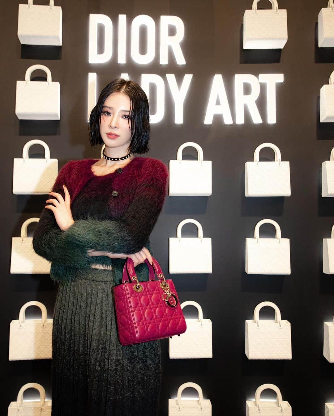 가로수길 , Seoulさんのインスタグラム写真 - (가로수길 , SeoulInstagram)「Lady Dior Celebration   이 최강조합은 뭐지??💕 최소라,한소희,박희정,이호정,아이린 미쳤두아아앙   #Dior #LadyDior #DiorSeongsu」9月2日 20時43分 - jaylim1