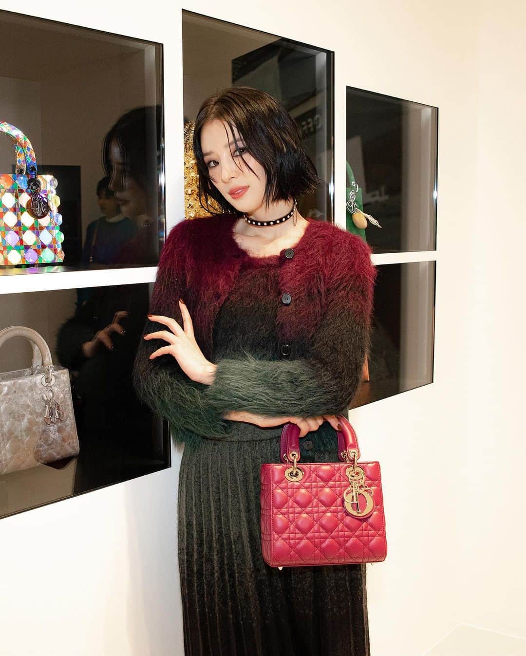가로수길 , Seoulさんのインスタグラム写真 - (가로수길 , SeoulInstagram)「Lady Dior Celebration   이 최강조합은 뭐지??💕 최소라,한소희,박희정,이호정,아이린 미쳤두아아앙   #Dior #LadyDior #DiorSeongsu」9月2日 20時43分 - jaylim1