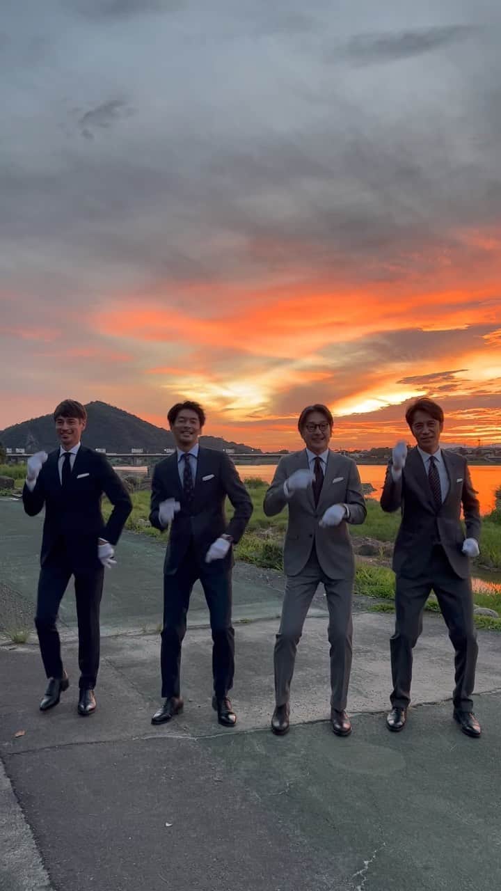 久保田裕之のインスタグラム：「今日の名古屋でのイベント&ポップアップにたくさんの人が来て頂きました😃本当にありがとうございました！  犬山城に上陸‼️  #スーツ男子#おじさん達のTikTok #model #モデル #久保田裕之#直樹#加藤章太郎#Taro#dance  @shinryo_healthcare_official  @moriyukio_roi  @naoki_1970  @__shotaro__  @tarodekeyzer」