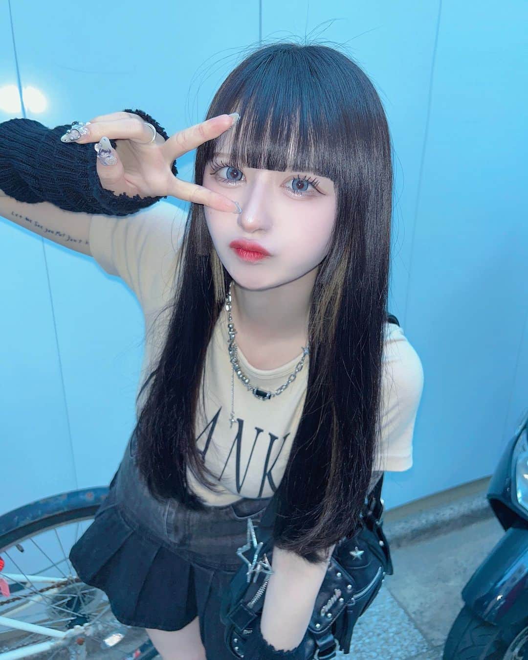 狐波ろんのインスタグラム：「髪サラサラになってかわいいがレベルアップしました(  ｰ̀֊ｰ́ )♡」