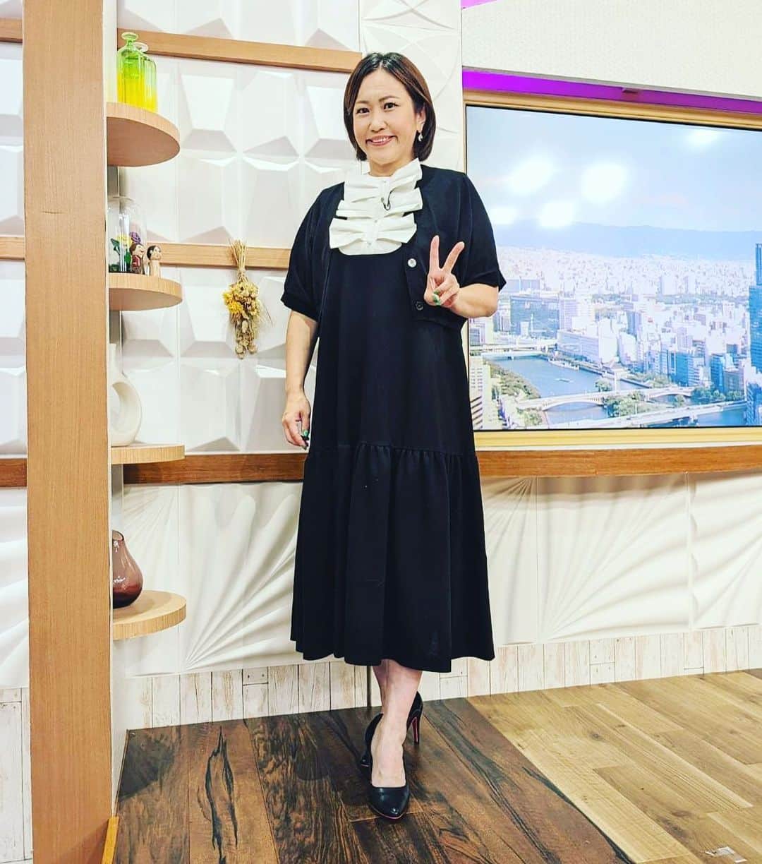 三輪記子さんのインスタグラム写真 - (三輪記子Instagram)「2023.9.1の衣装  #abc #newsおかえり #おかえり」9月2日 21時00分 - fusakodragon
