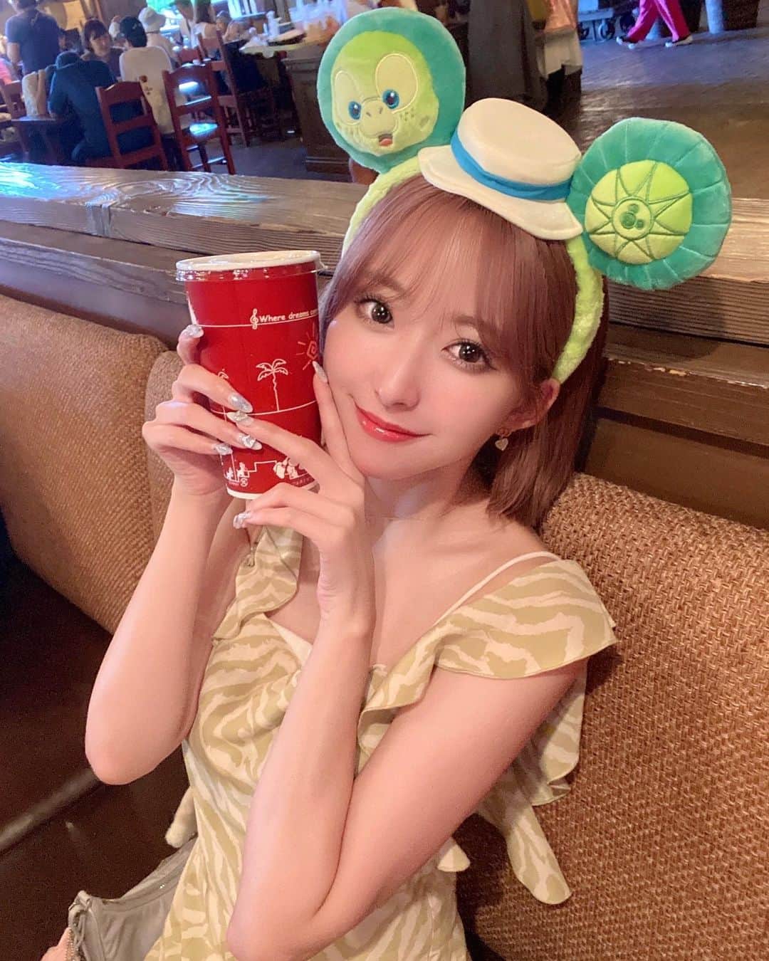 村上楓のインスタグラム：「ちょっと前にディズニー行った時の🐢💚  #disneysea #オルメル #レースクイーン #撮影会 #撮影モデル  #supergt #aprracing #aprvictoria  #モータースポーツ #モータースポーツ好きな人と繋がりたい  #水着 #ビキニ #モデル #アイドル  #グラビア #グラビアアイドル #sexy  #撮影 #写真 #写真好きな人と繋がりたい  #写真撮ってる人と繋がりたい」