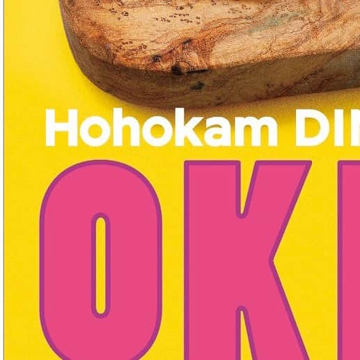 カフェ ホホカムさんのインスタグラム写真 - (カフェ ホホカムInstagram)「🏖️OKINAWA MENU🤙🏾 まだまだ夏は終わってない❗️ Hohokam9月10月はみんな大好きな沖縄をイメージしたメニューやります🥴 今回はなんと❗️ @blueseal_icecream とコラボしました🍨❤️‍🔥 🌺OKINAWA バーガーセット(イチオシ❗️) 沖縄をイメージした当店オリジナルバーガーです🍔 一口食べれば沖縄気分🤗２種類１セットのメニューになります👩🏼‍❤️‍💋‍👩🏽 ・タコスバーガー ジューシーに焼き上げた和牛のパティの上にタコライスで使用しているタコミートとチェダーチーズ、フレッシュな野菜を使った自家製サルサをたっぷりとのせました🇲🇽 ・スパムバーガー 沖縄県民のソウルフードと言えば「スパム」🐷こんがり焼いたスパムの上に半熟たまごと照り焼きソース、マヨネーズを合わせました。  🌺Hohokamタコライス 沖縄といえばタコライス🍚 いつもスタッフが賄いで食べている人気のタコライスをブラッシュアップして沖縄メニューに加えました👩🏻‍🍳 タコミートもサルサも全て自家製です。 ※卵は無料で温泉卵に変更可能です🥚  🌺🍨BLUE SEAL × HohokamDINER🍨🌺 初のブルーシールとコラボレーション🤩 ブルーシールはアメリカ生まれ、沖縄育ちのアイスクリームブランドです🇺🇸🇯🇵 見た目も可愛く美味しいブルーシールアイスに魅了され、コラボが実現しました❗️ たくさんあるメニューの中から今回は店長がトロピカルな２種類をピックアップ🤙🏾 🥭マンゴタンゴ タンゴのリズムに合わせてバニラがマンゴーをエスコート！爽やかなマンゴーと特選バニラの運命的な出逢いが、甘いハーモニーを奏でます。 🍍ブルーウェーブ ラムネを加えたソーダアイスに、果肉たっぷりのパイナップルアイスをスワルさせたアイスクリーム！！　  🌺マンゴータンゴバナナスプリット🍌 ブルーシールのアイスクリーム、マンゴタンゴと当店の大人気メニュー、バナナスプリットをドッキング🤝 バナナとマンゴーのトロピカルな組み合わせをお楽しみください💓  🌺ルートビアフロート  沖縄と言えばルートビア🤎 当店自慢の濃厚なソフトクリームとルートビアの大胆なフレーバーがベストマッチ。 ルートビア好きには是非飲んで欲しいドリンクです☺️ ※ソフトクリームは無料でバニラアイスにも変更可能です🍨  #沖縄メニュー #沖縄グルメ #沖縄料理  #okinawa #okinawamenu  #bluesealicecream #ブルーシールアイス #ブルーシール  #タコライス #スパムバーガー #ルートビアフロート #ルートビアクリームソーダ  #hohokamdiner #hohokam  #ホホカムダイナー #ホホカム  #りゅうちぇるありがとう　メニュー」9月2日 21時04分 - hohokamdiner