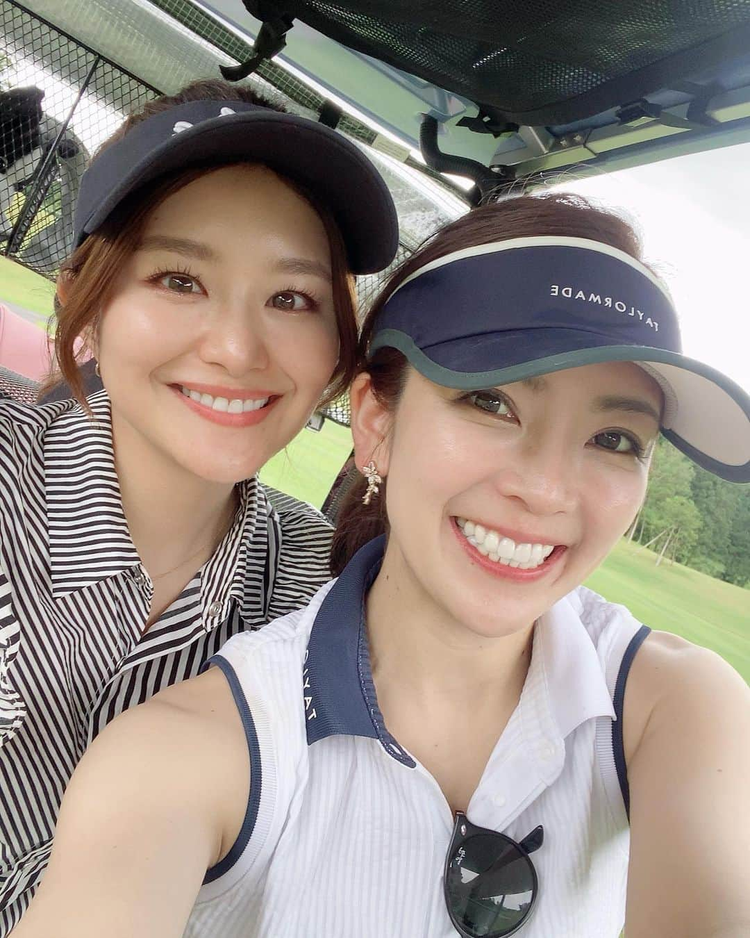 三浦マキのインスタグラム：「夏の思い出①🍉 The Saintnine Tokyo(ザセイントナイン東京)へ⛳️ チェックインからお着替え、ご飯まですべて個室で、 中のアートも◎  話題の一杯¥6500の牛丼は売り切れで食べられずでしたが笑、ラウンド後はゆっくりご飯して🍷  クラブハウスもメンバーも良くて楽しいラウンドでした✨  それにしても半年レッスン通い続けて、 ゴルフ歴15年目に突入したのに スコアが一打も変わらない…  ある意味私って天才☺️♥️  #TheSaintnineTokyo #saintninetokyo  #ザセイントナイン東京  #セイントナイン東京  #セイントナイン #golf #golfing #golfwear  #golfday #golfgirl」