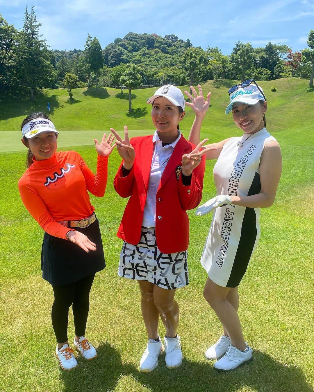 野口彩未のインスタグラム：「ゴルフONE ご視聴いただきありがとうございました🙇‍♀️⛳️ @chiaki_ishiyama0428  優勝おめでとう🎉 完璧なゴルフでつけ入る隙が無かったです🥹  そして、久しぶりにMCの @marin_akiyama にも会えて めちゃくちゃ嬉しかった💖 ジュニアの時から全然変わってなくて懐かしかったなぁ🥰  #ゴルフ女子#ゴルフONE」