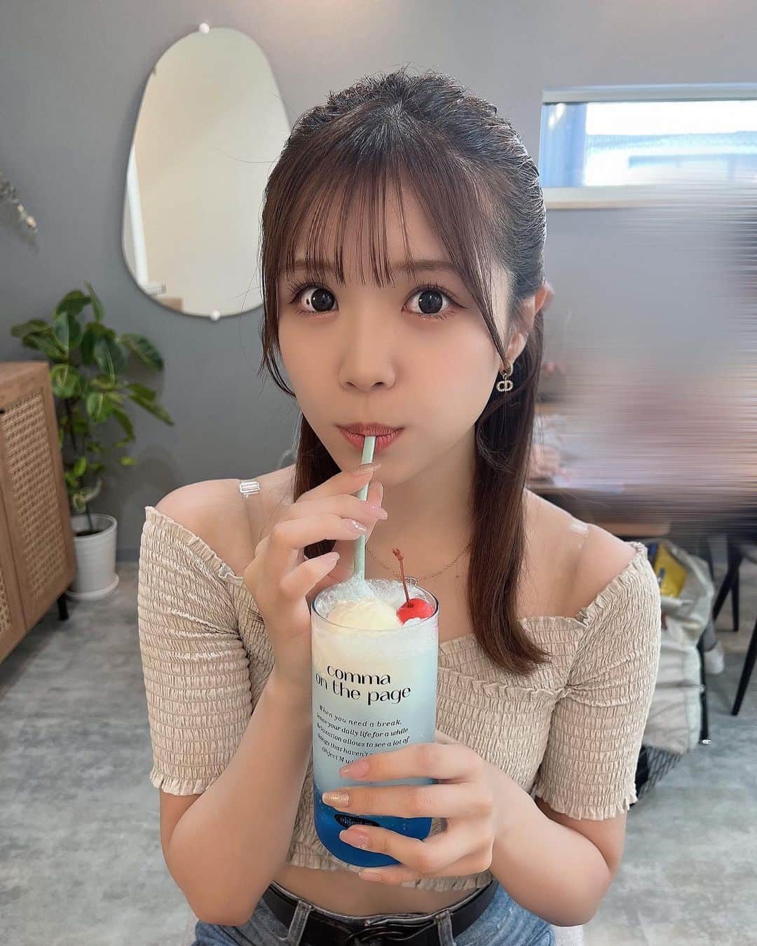貞野遥香のインスタグラム：「もう夏が恋しい…🥺🫧‪♡ ⁡ #ootd #大阪カフェ #カフェ #コリアンタウン #トレムズ #アイドル #idol #nmb48」