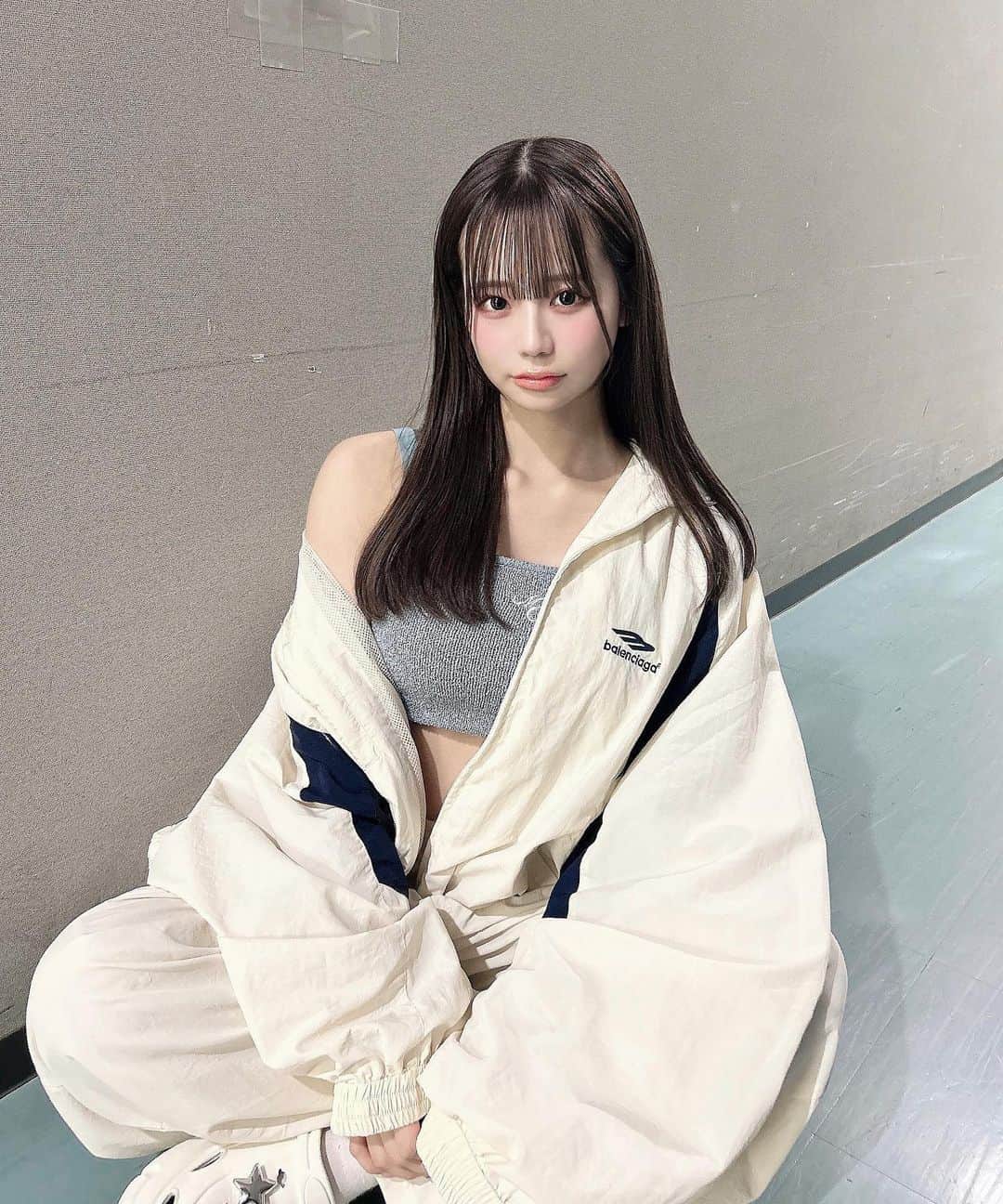 のインスタグラム：「難波卍會のぶりっこ代表 ？⛓️🎧⭐︎´-  #NMB48 #アイドル #ストリートファッション  #ootd #y2k #balenciaga #좋아요 #셀카 #팔로우」