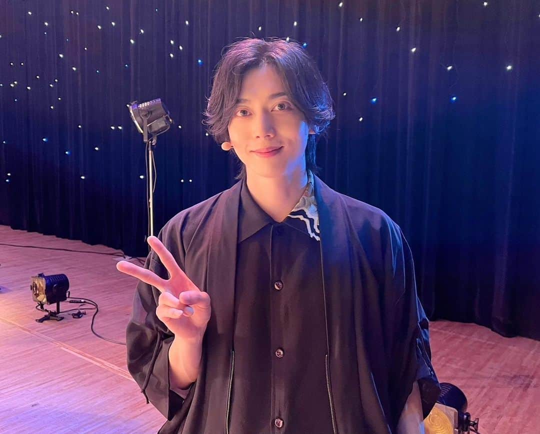 染谷俊之のインスタグラム：「戯曲音劇『竹取物語』🌙 ご来場誠にありがとうございました😊 とても素敵な一日を過ごさせて頂きました✨ お花もありがとうございました！！ めっっっちゃ嬉しかったです😊  #戯曲音劇  #竹取物語」