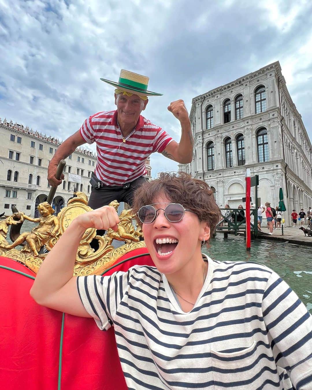 ひなたさんのインスタグラム写真 - (ひなたInstagram)「いつかは沈んでなくなってしまう水の都ベネチア🇮🇹  好きになり過ぎて延泊したわ。　  車が走ってないからタクシーが船とか信じられる？！ そのまま海に出て海賊になってしまうとこやったわ。  #venezia」9月2日 21時33分 - imomuhi_nata
