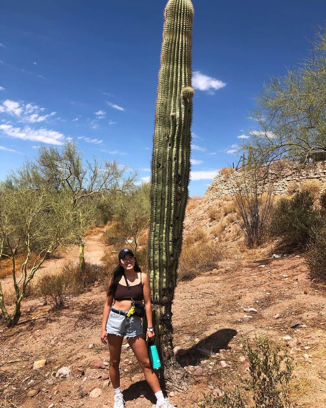 小野美公さんのインスタグラム写真 - (小野美公Instagram)「アリゾナ🇺🇸🌵🌞🌺  #arizona #🌵#45度」9月2日 21時39分 - mikuhead