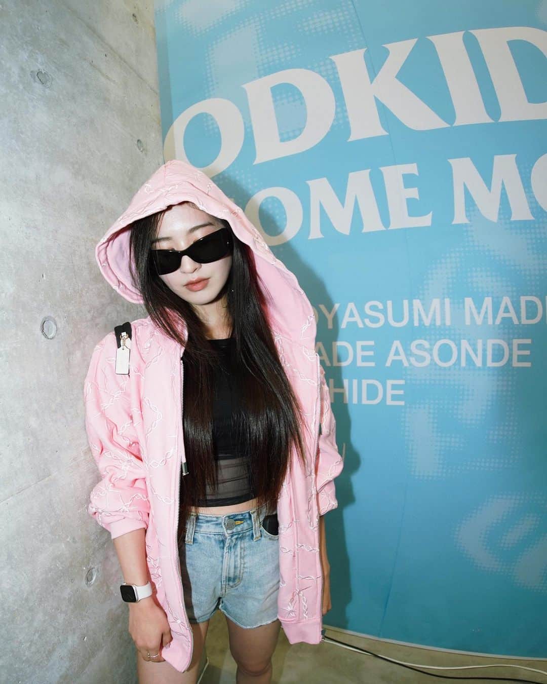 當山みれいのインスタグラム：「友達の言うこと聞いてflex😎」