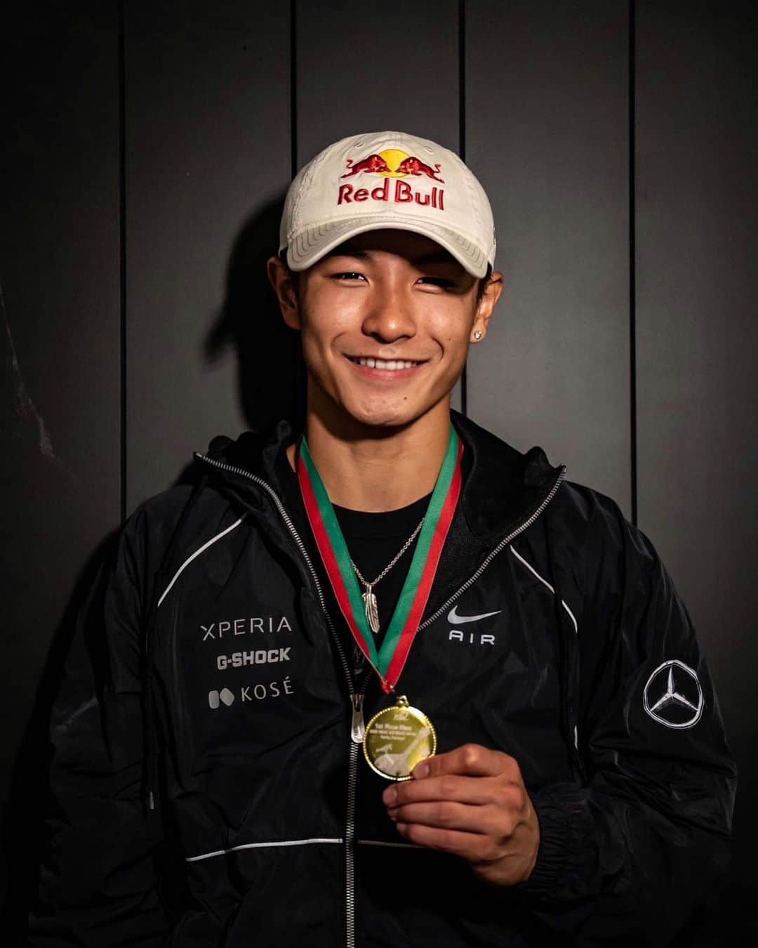 のインスタグラム：「🇵🇹 @_breakingforgold 💚❤️ / @redbull @gshock_jp  @sonyxperia @nike  @kose_official @mercedesbenzjapan」
