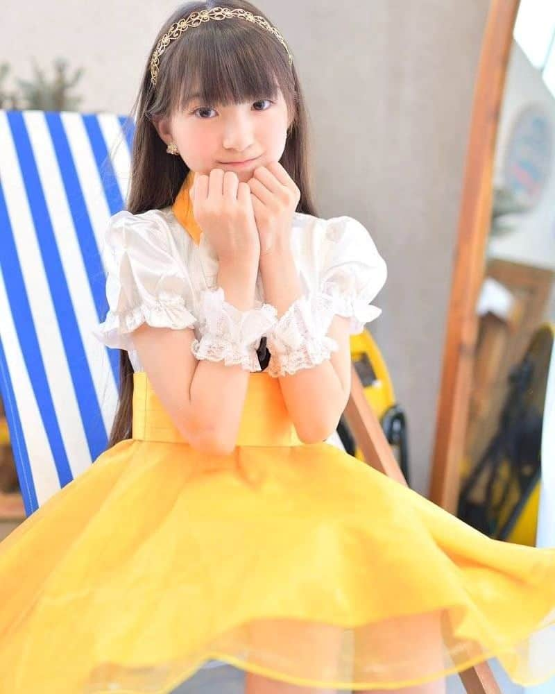 中井結々のインスタグラム：「🌻イエローゆゆたん🌻  どんな色がすきですか🍋？  #夢アドシトロン🍋 #夢アドシトロン🍋末っ子  #夢アドシトロン#yumeadocitron #CiTRON #YUMEADO#夢アド#夢みるアドレセンス姉妹ユニット  #イエロー #黄色コーデ#ひまわりハート#夏色  #シトロンの花咲くところ#お写真ありがとうございます #シトロン写真部#ステキなお写真#感謝#感激 #小学６年生#11歳#中井ゆゆ#ゆゆたん」