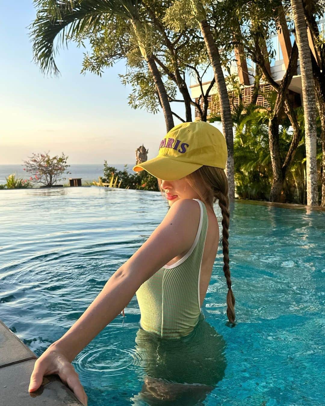 Elina 엘리나 (エリナ) さんのインスタグラム写真 - (Elina 엘리나 (エリナ) Instagram)「I feel I’m in Bali again🏝️✨ 다시 발리에 있는 이 느낌」9月2日 21時58分 - elina_4_22