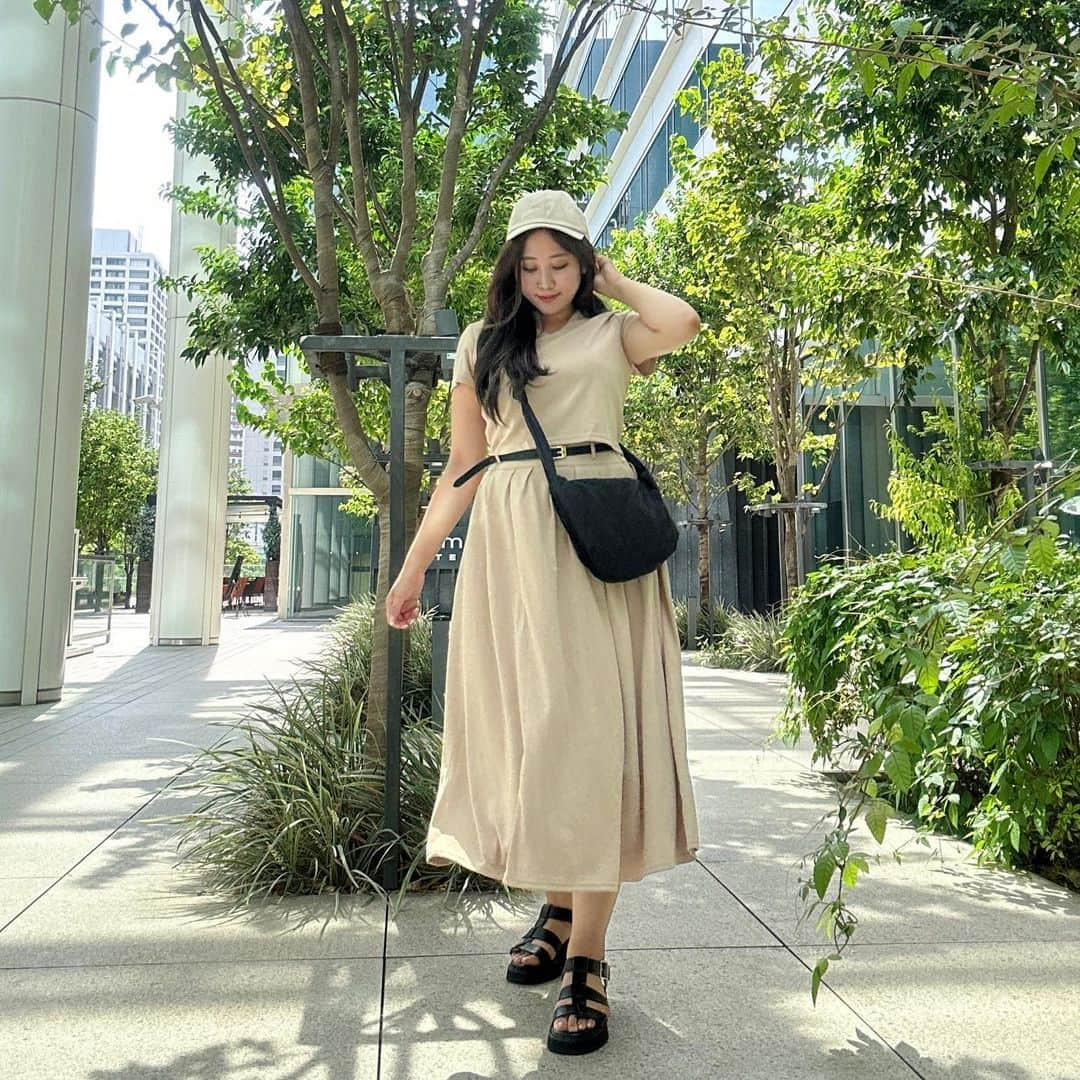 ルナさんのインスタグラム写真 - (ルナInstagram)「カジュアルめな日🌻  @lacvert_official のキルティングショルダーバッグが便利👜 大容量で軽いから荷物多い私には助かる🤣  ✔︎setup @shein_japan  ✔︎bag @lacvert_official  ✔︎sandal @randa_pic  ✔︎cap @herlipto  バッグはプチプラだから1個あると便利だよ♪ ストーリーにリンク貼っておくね🤍  ┈┈┈┈┈┈┈┈┈♡  #lacvert #ラックヴェール #韓国通販 #韓国ファッション #ワンピース #お洒落さんと繋がりたい #ワンピースコーデ #夏コーデ #20代コーデ #30代コーデ #リゾートコーデ #旅行コーデ #ロングワンピース #プチプラファッション #ZOZOTOWN #ゾゾタウン #大人カジュアル #ZOZOTOWN購入品 #ぽっちゃりコーデ #ぽっちゃり女子 #ぽっちゃりファッション #大人カジュアルファッション #キルティングバッグ #きれいめコーデ #きれいめカジュアル #今日のコーデ #お出かけコーデ」9月2日 22時00分 - runakumaa