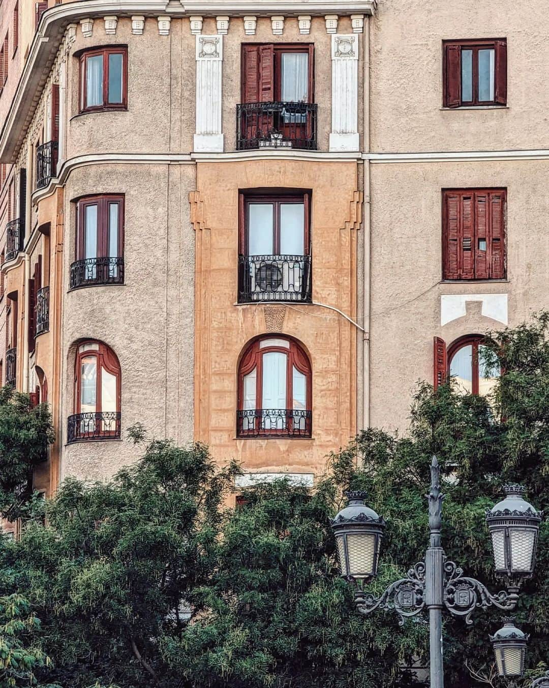 Guido Gutiérrez Ruizさんのインスタグラム写真 - (Guido Gutiérrez RuizInstagram)「Un poco de Madrid de esta semana. ¿Reconoces todas las ubicaciones? • A bit of Madrid from this week Do you know each location? #Guigurui」9月2日 22時01分 - guigurui