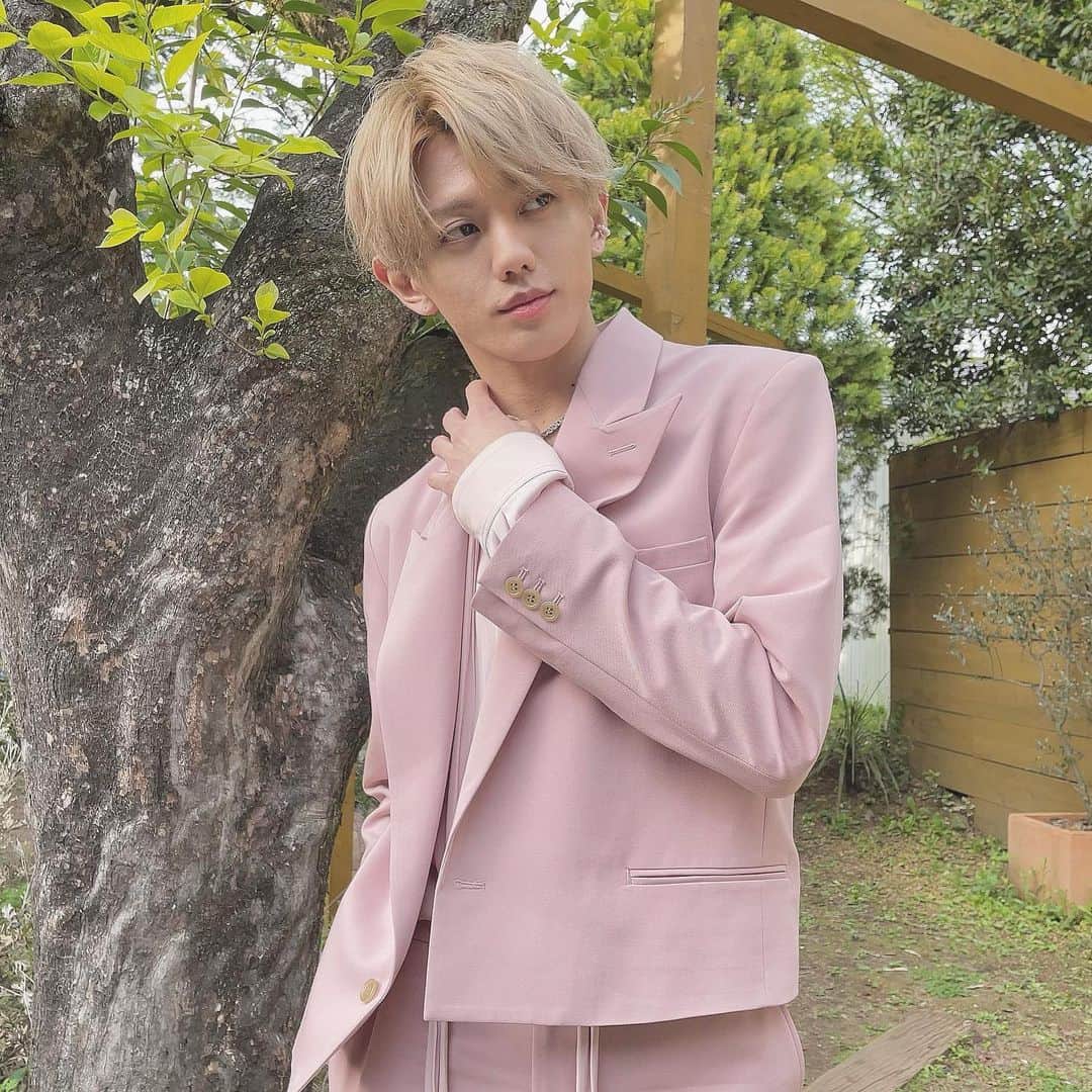 高橋怜也のインスタグラム：「27歳になりました。  いつも本当にありがとう。  支えられてます。」