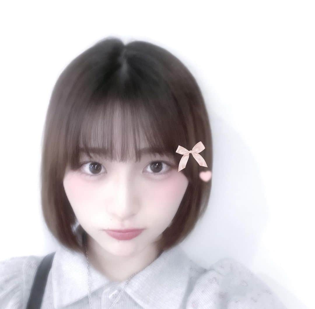 桜ひなののインスタグラム：「✦.°⟡.· ✦.°⟡.·✦.°✦.°⟡.· ✦.°⟡.難しいことはわかんない ⁡ ⁡ ⁡ ⁡  #kawaii  #cute  #lovely  #white」