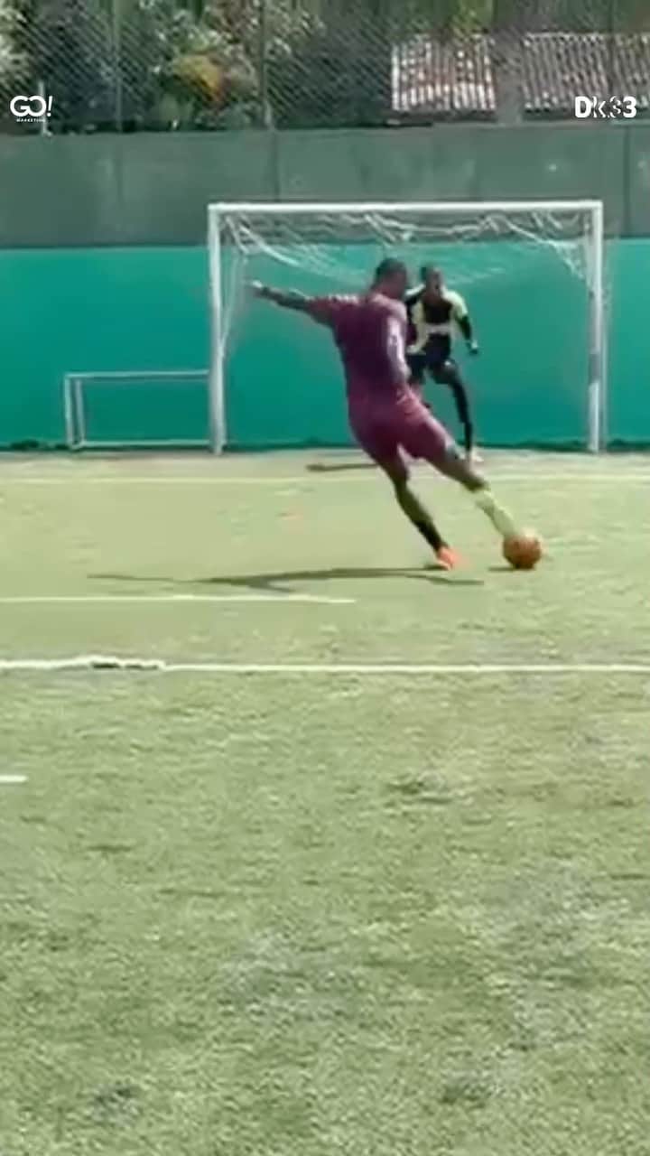 ダンクレーのインスタグラム：「🔥💪🏾」