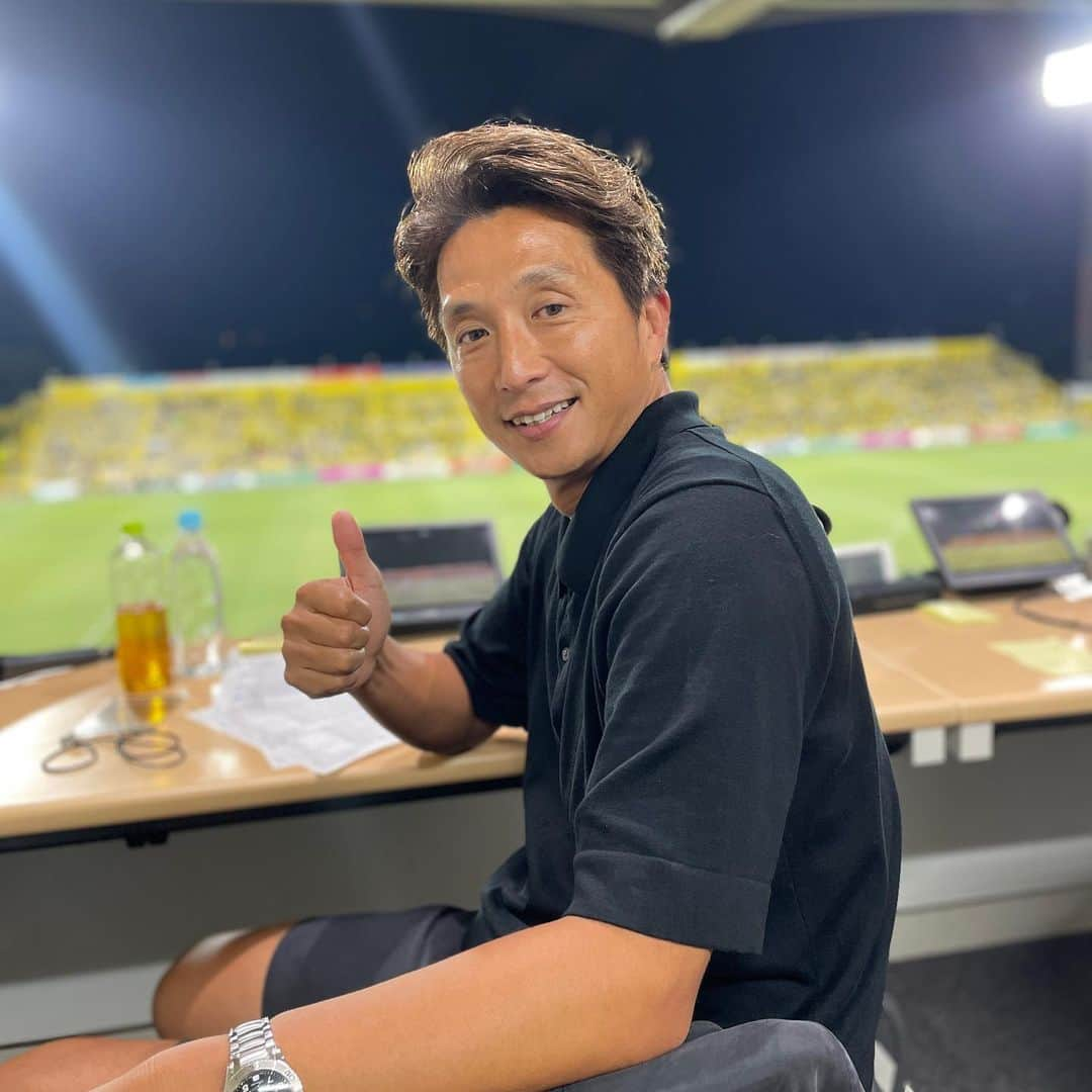 福西崇史さんのインスタグラム写真 - (福西崇史Instagram)「. J1リーグ⚽️ 柏レイソルvs横浜Fマリノス🔥 のNHK解説🎤 . 上位と下位のチームの争いは、 勝利に対する気持ちが入ったいい試合でした🏟️ . #jリーグ #柏レイソル #横浜fマリノス #nhk #サッカー解説 #soccer #三協フロンテア柏スタジアム #福西崇史 #ポートレートおじさん」9月2日 22時51分 - takashi_fukunishi