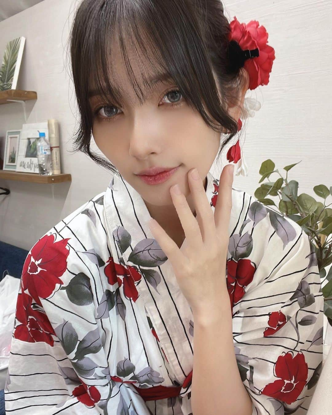 夏目まどかのインスタグラム：「月の逆襲  #浴衣 #me #yukatagirl #yukata #japanesegirl」