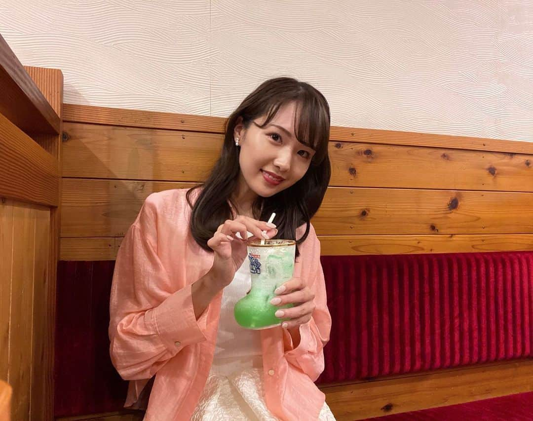 柴田美奈のインスタグラム：「. 本番後の糖分、しみるわぁ… 後輩と☺️」